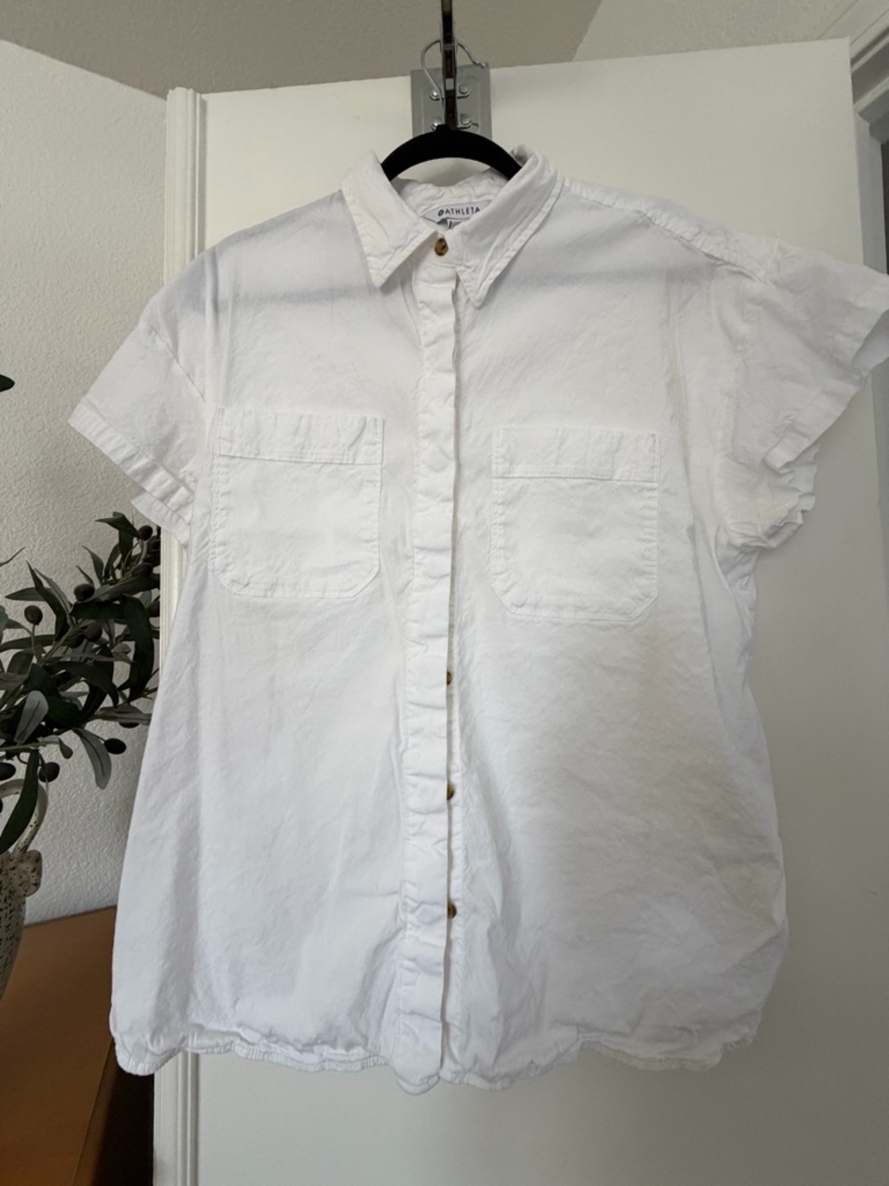 Athleta White Short-Sleeve Button-Up Shirt M